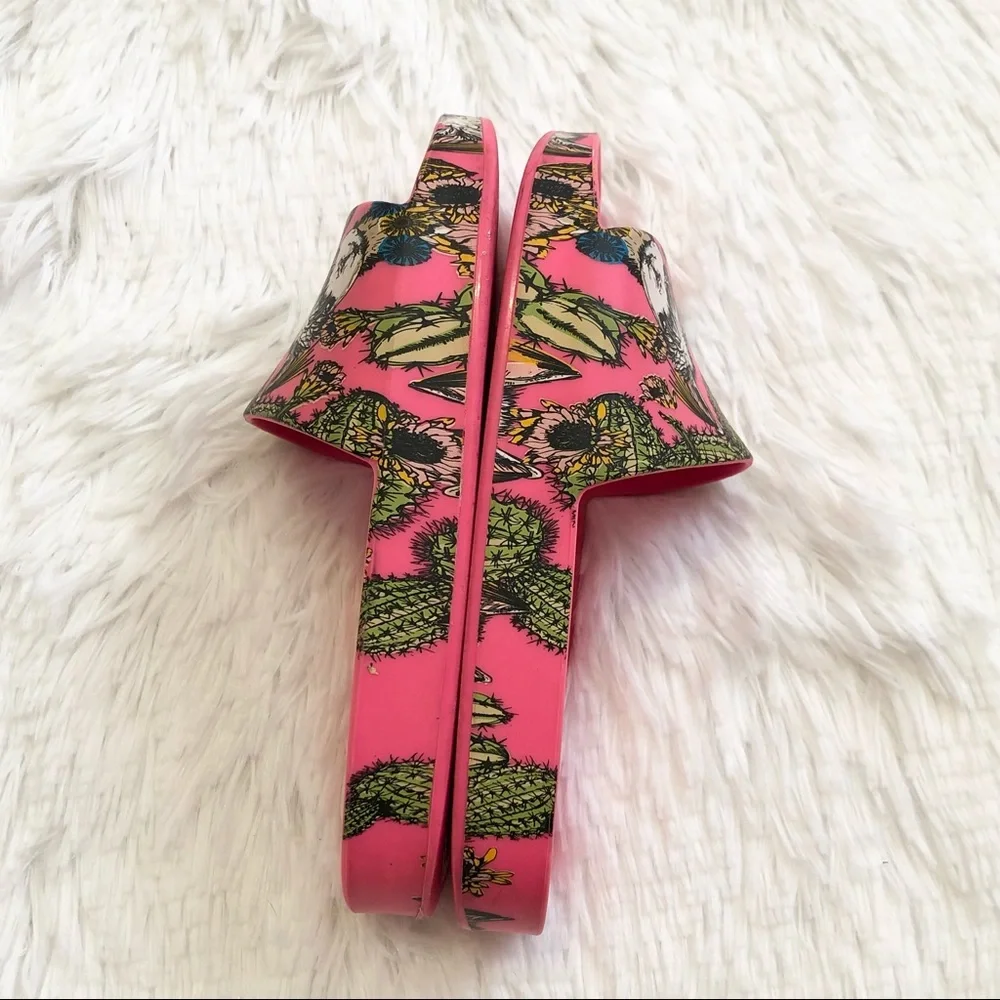 Mini Melissa vibrant pink
